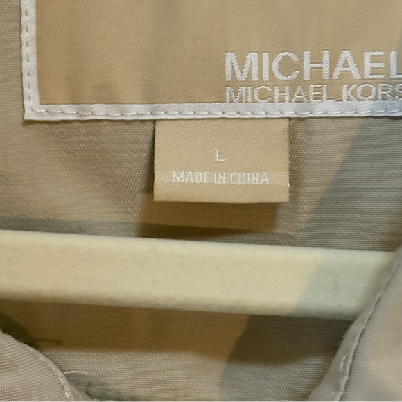 Michael Kors Beige Double-Breasted Trench Coat - Picture 4 of 8